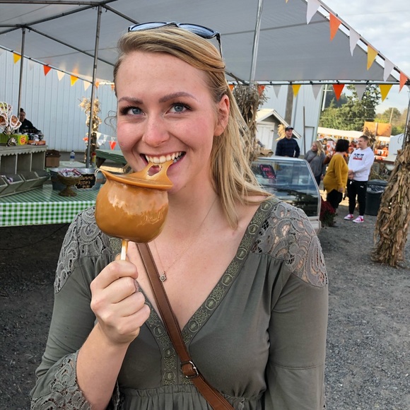 Meet your Posher, Sabrina - Picture 6 of 8